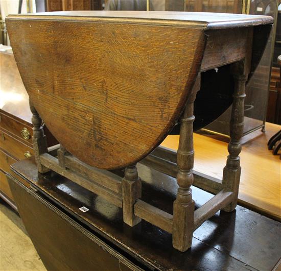 Small oak gateleg table(-)